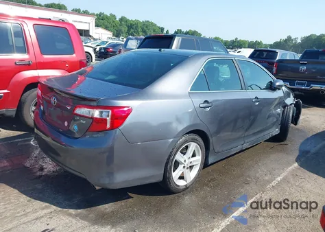2013 Toyota Camry Se z USA, uszkodzony, nr VIN 4T1BF1FKXDU654794